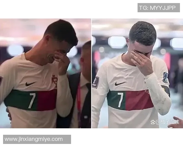 足球明星失恋瞬间大揭秘那些感人至深的情感故事与心碎瞬间图片合集