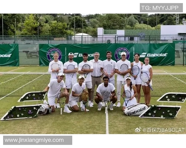 足球明星携手姆字传奇共谱绿茵场上的辉煌篇章