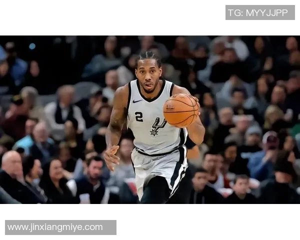 足球明星退役后转型职业探索与发展之路分析